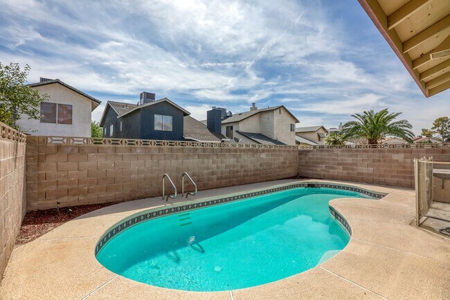 Photo - Beautiful 4 bedroom POOL home close to Nellis AFB!