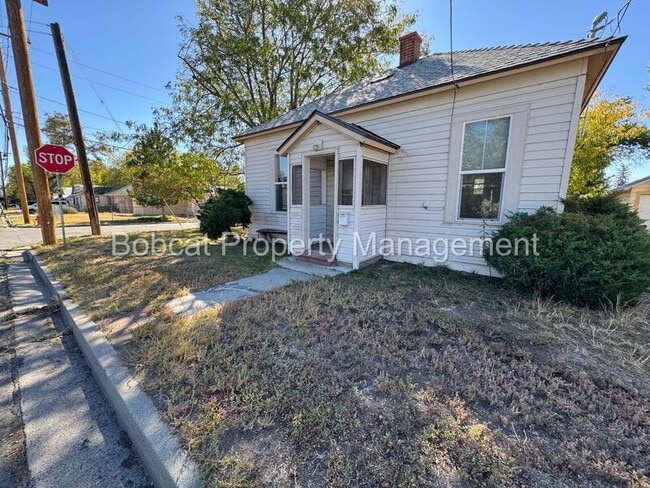 Photo - 117 E Adams St