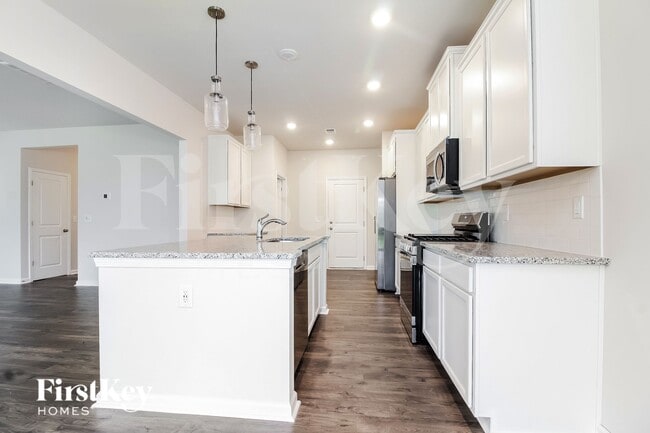 Photo - 621 Goldburn Wy