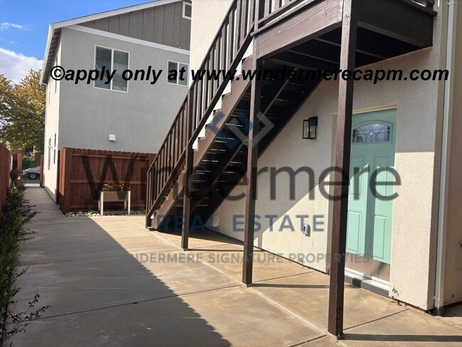 Building Photo - 5453br Unit 5453 #1
