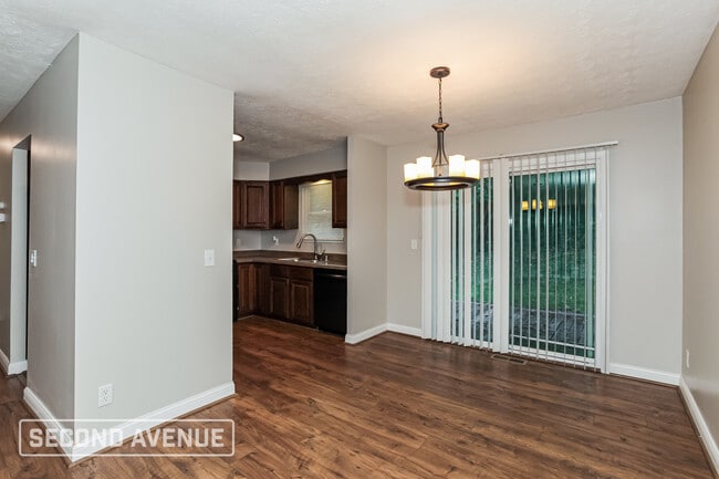 Photo - 4384 Mt Alverno Rd