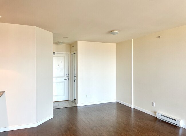 Photo - 8460 Granville Ave