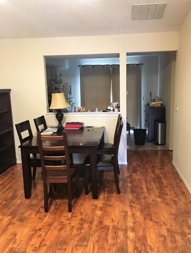 Photo - Beautiful 2-bed condo available in early October!