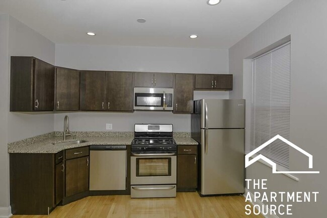 Photo - 2958 N Washtenaw Ave Unit 1