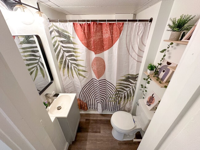 Photo - Kingman Blvd Apartments