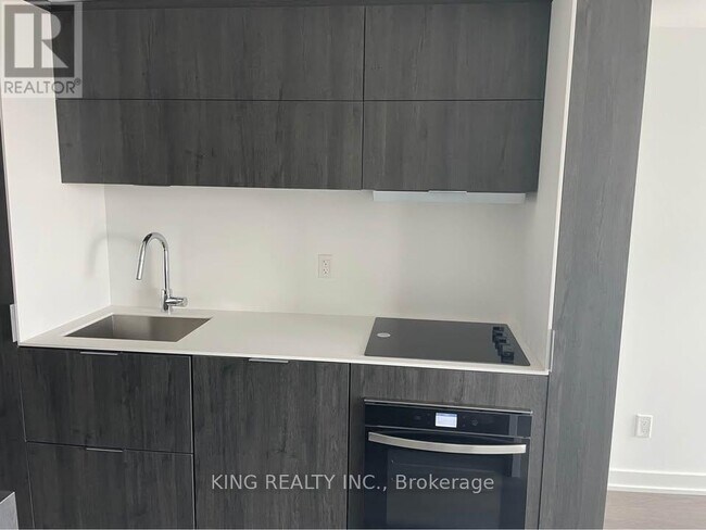 Photo - 370 Martha St Unit 207