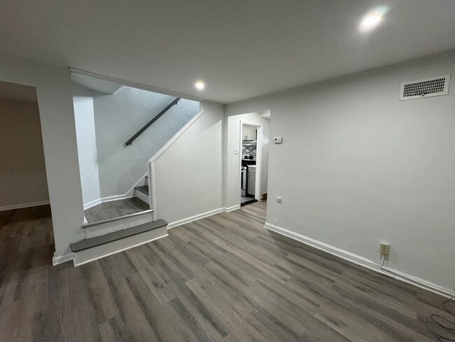 Photo - 2630 McCarey St