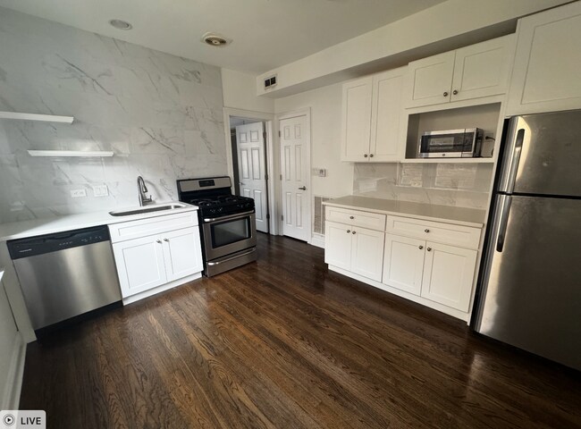 Photo - 2613 N Fairfield Ave Unit 2