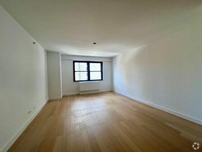 Building Photo - 222 E 39th St Unit 23B Rental