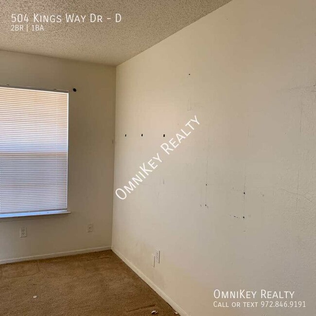 Photo - 504 Kings Way Dr Unidad D