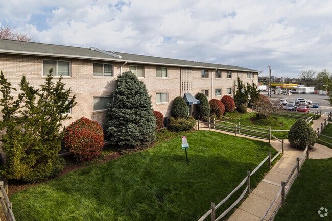 Carousel Court