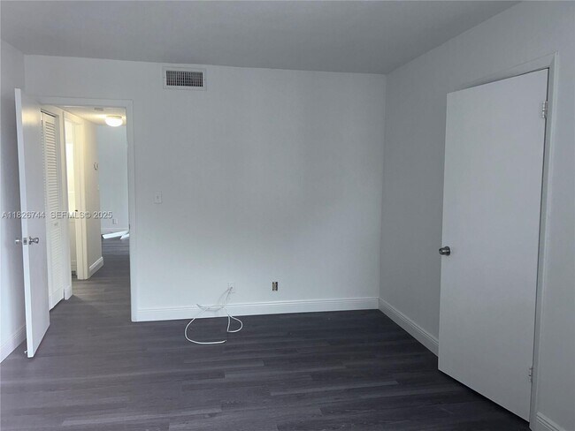 Photo - 213 Lake Pointe Dr Unit 202