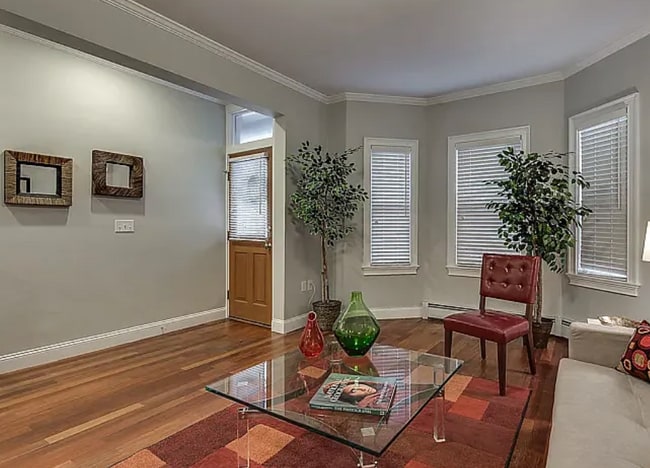 Photo - 291 Cardinal Medeiros Ave Unidad 1