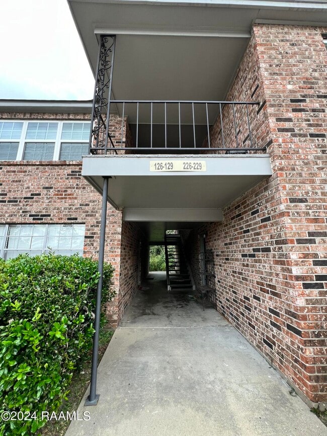 Building Photo - 3121 Johnston St Unit Apt 227