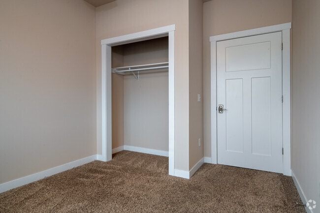 5BR, 2BA