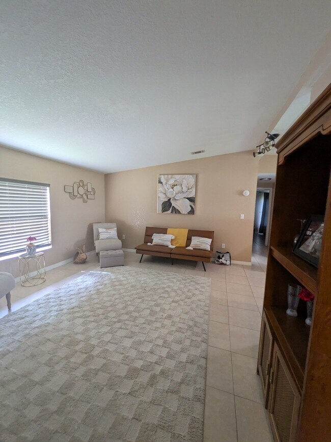 Photo - 2737 Cranmoor Dr