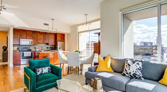 Photo - Galleria Oasis | 1 Month Free! Unit M20