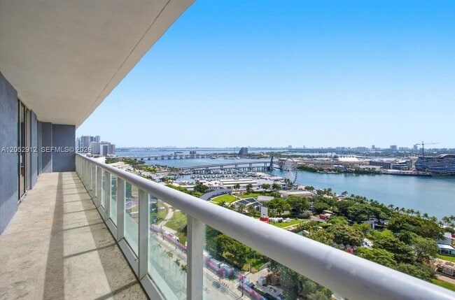 Photo - 50 Biscayne Blvd Unidad # 2510