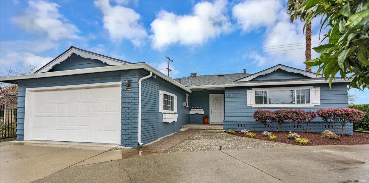 Charming 3-Bedroom Home in Prime Cambrian ... - Charming 3-Bedroom Home in Prime Cambrian ...