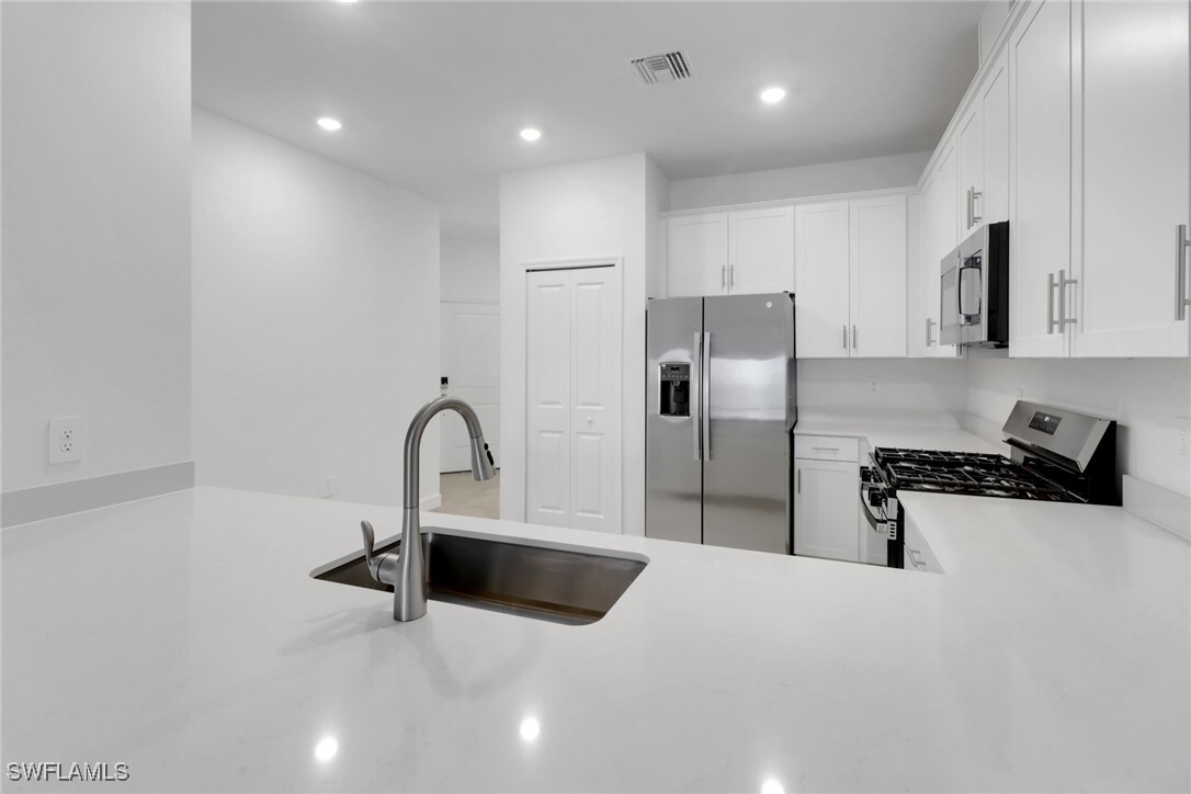 Photo - 19529 Hinkley Dr Condo
