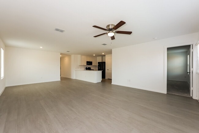 Photo - 100 Wild Rose Dr