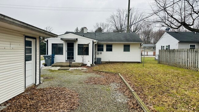 Photo - 1031 Field Dr