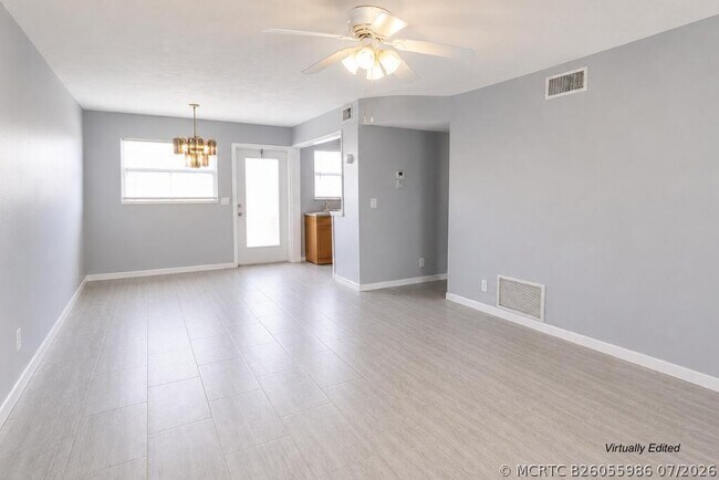 2192 NE 1st Way Unit 103