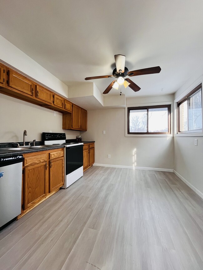 Photo - 11017 Azalea Dr