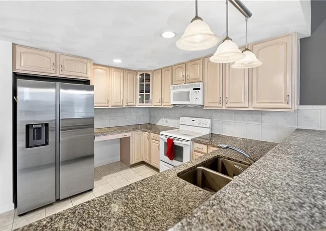 Building Photo - 97 Farnum Pike Unit 2