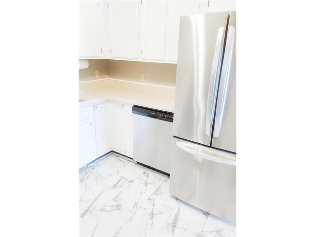 Photo - 9 Heights Rd NE