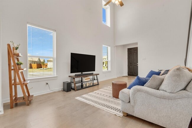 Photo - 108 Blackwell Ln