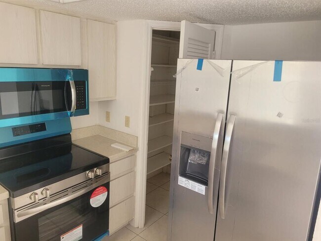 Photo - 4158 Tamiami Trl Unit B1