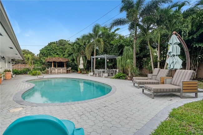 Photo - 2210 NE 62nd St