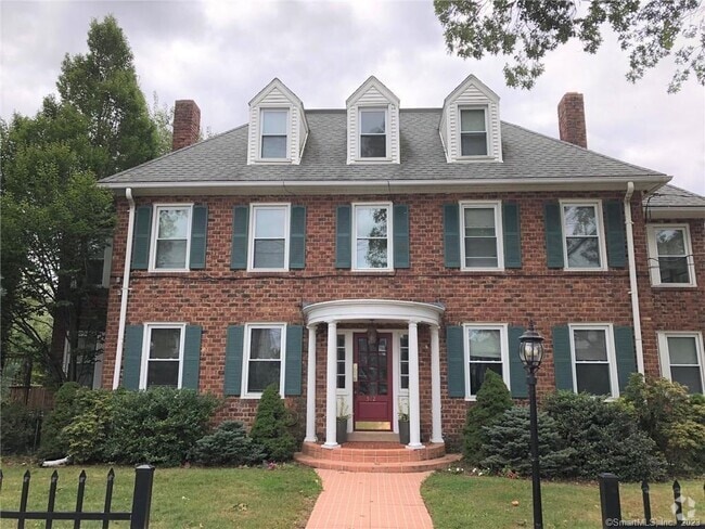 Building Photo - 512 Townsend Ave Unit 3R Rental