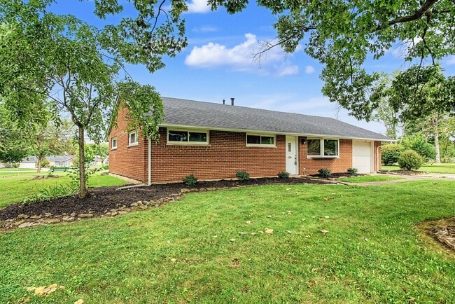 9117 Stephanie St