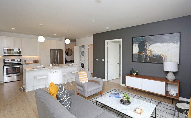 2BR, 2BA