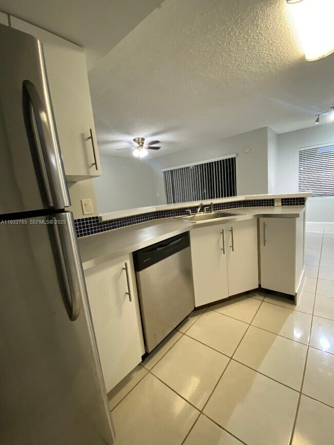 Photo - 9999 Summerbreeze Dr Unit 519