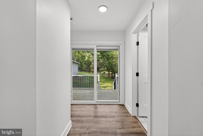 Photo - 850 Oak Park Rd