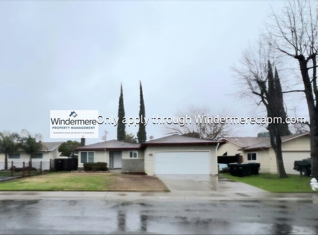 Cozy Three Bedroom Home- Available Now! - Cozy Three Bedroom Home- Available Now!