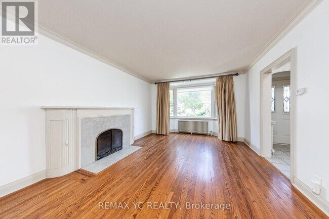 Photo - 425 Broadway Ave