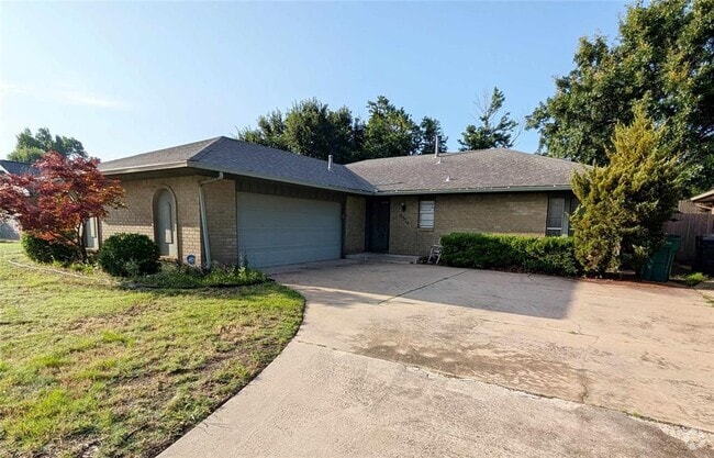 Building Photo - 8324 NW 19th St Rental