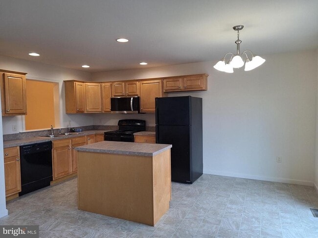 Building Photo - 283 Fieldstone Ct Rental