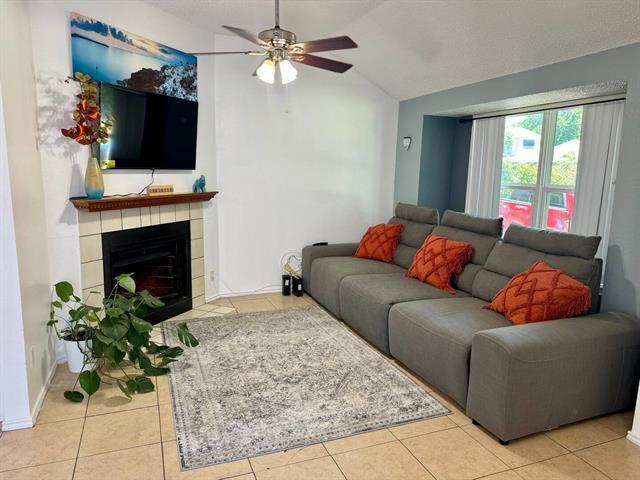 Building Photo - 4813 Thistledown Dr Rental