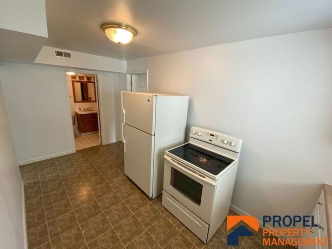 Photo - 8141 Macomb St