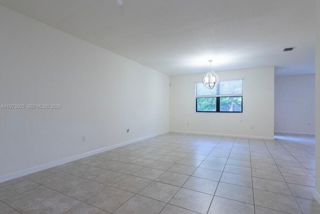 516 SE 35th Ter