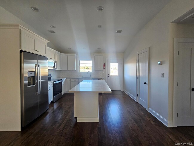 87 Community Rd