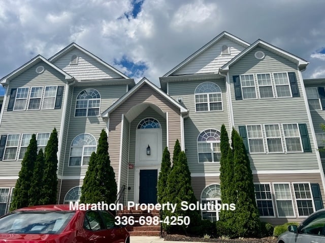 Building Photo - 4700 Pennoak Ln Unit L Rental