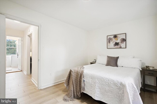 Photo - 16 Auburn Ct Unit c