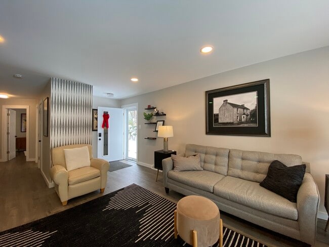 Photo - 221 Nordica Ave