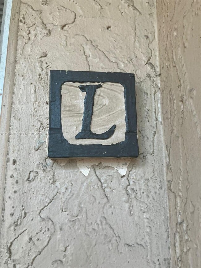 Building Photo - 620 Cypress Club Way Unit L13